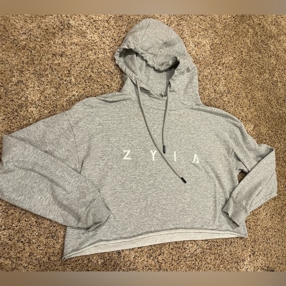 ZYIA Tops - Zyia cropped hoodie